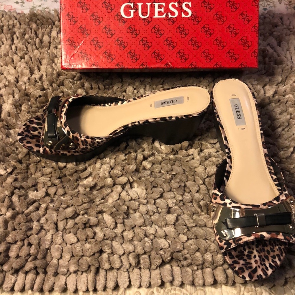 Guess satin animal print sands/ wedges.